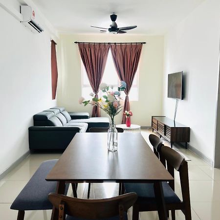 Ureshii Homestay Ladang Tanjung Kuala Terengganu With Pool Zewnętrze zdjęcie