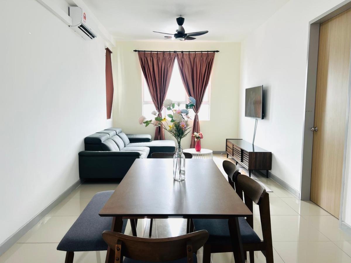 Ureshii Homestay Ladang Tanjung Kuala Terengganu With Pool Zewnętrze zdjęcie